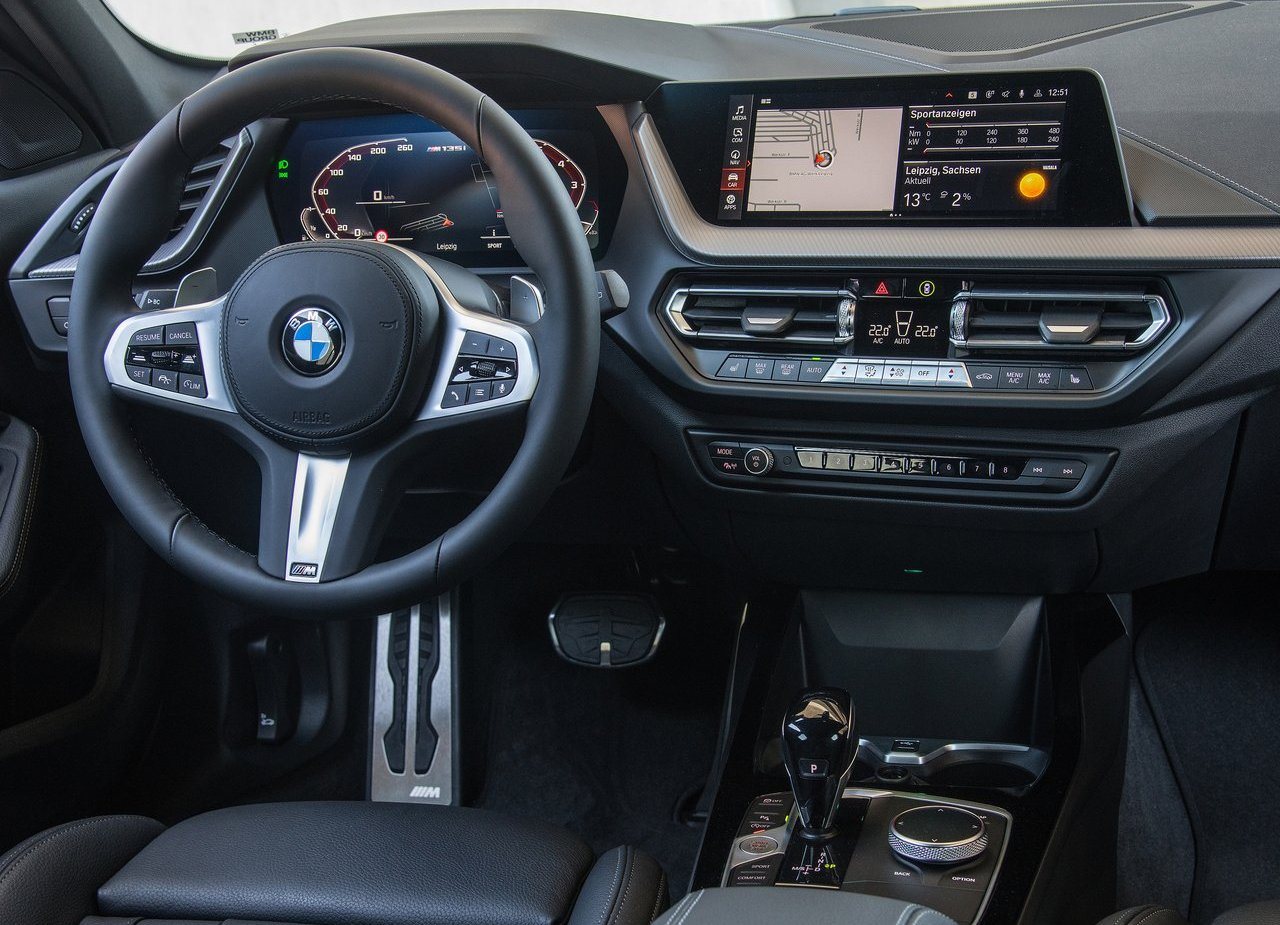 2022 - BMW M135i 5 DOORS xDRIVE, foto 65