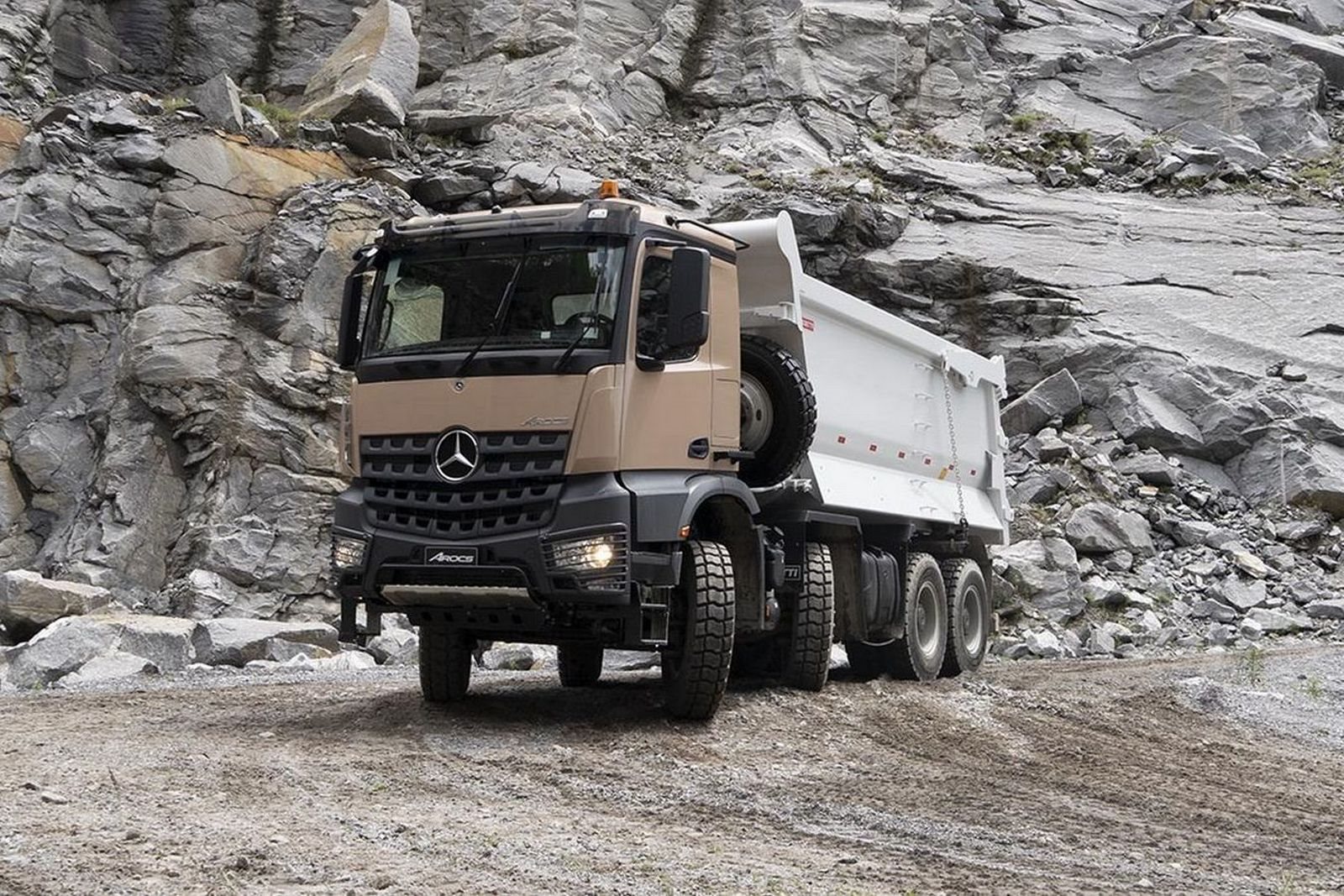 2022 - MERCEDES-BENZ AROCS 8X4, foto 11