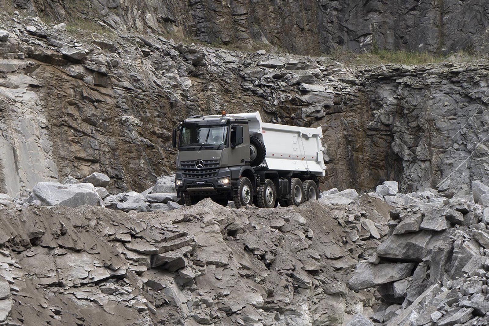 2022 - MERCEDES-BENZ AROCS 8X4, foto 14