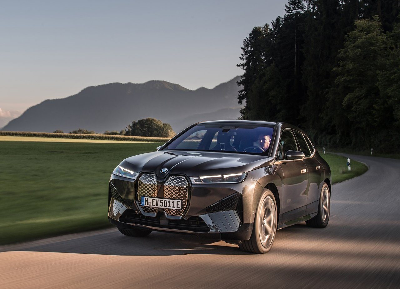 2022 - BMW iX xDRIVE50, foto 10