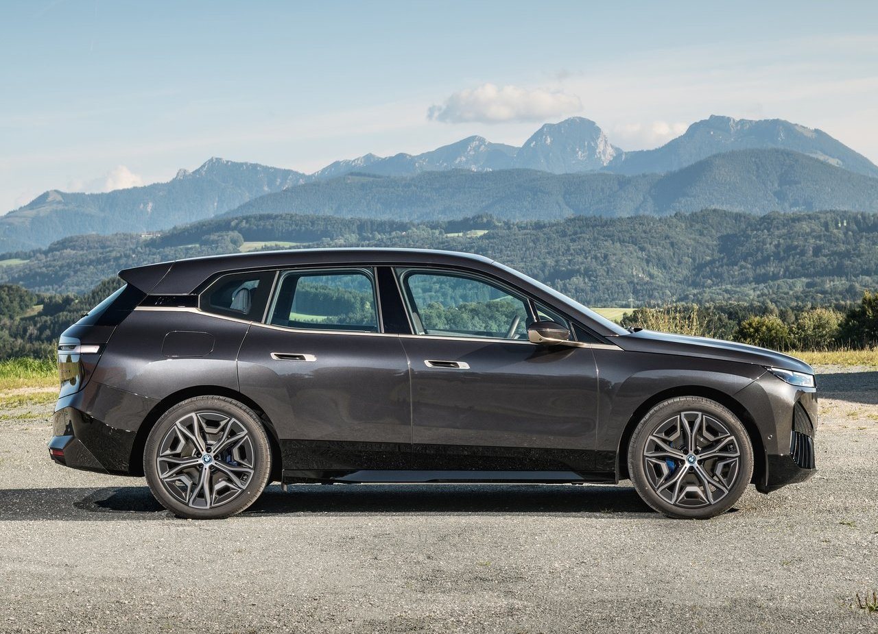 2022 - BMW iX xDRIVE50, foto 23