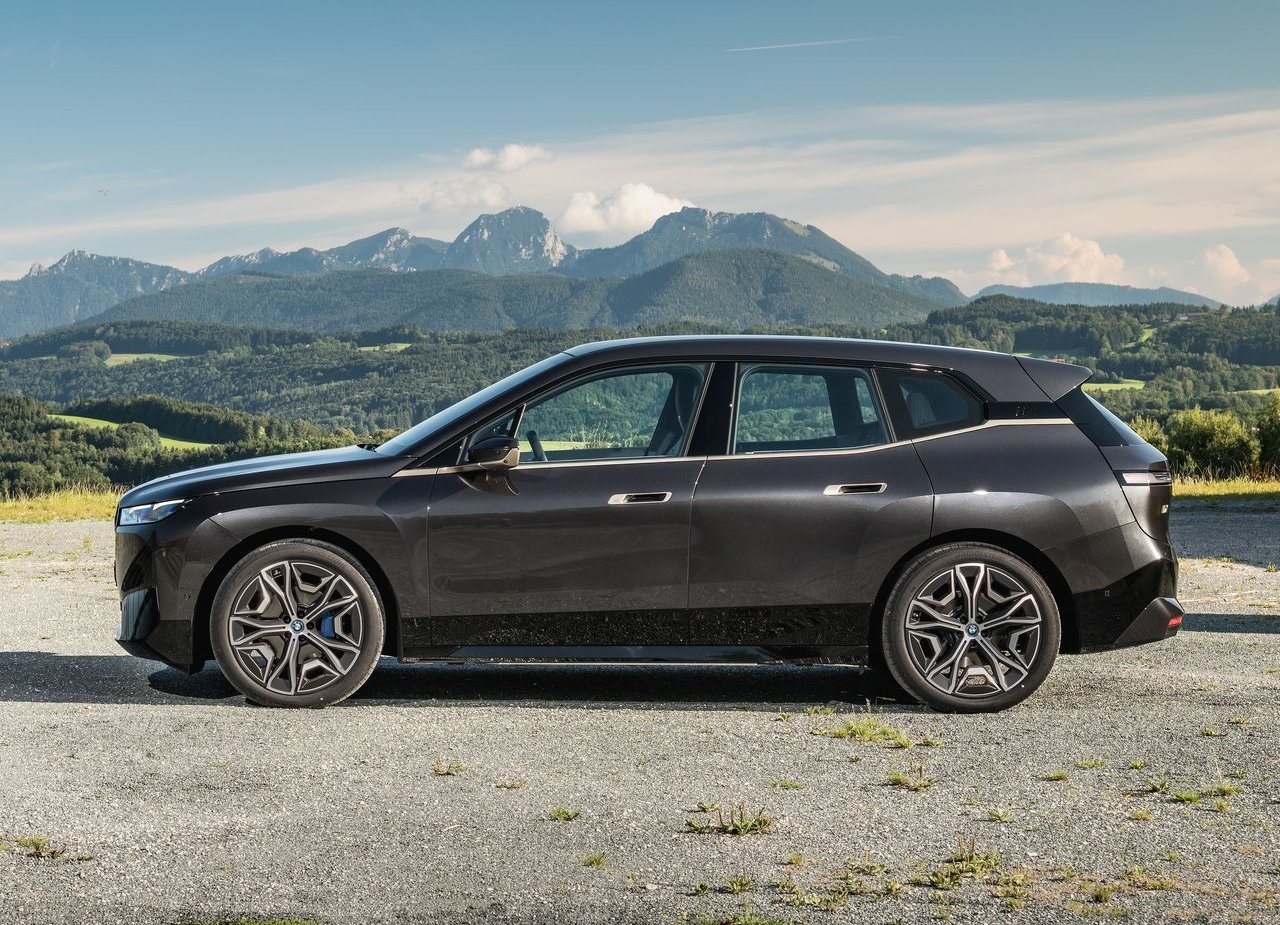 2022 - BMW iX xDRIVE50, foto 24