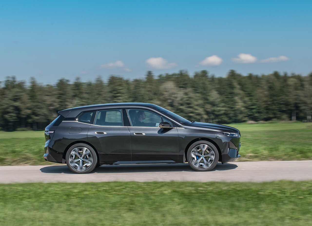 2022 - BMW iX xDRIVE50, foto 26