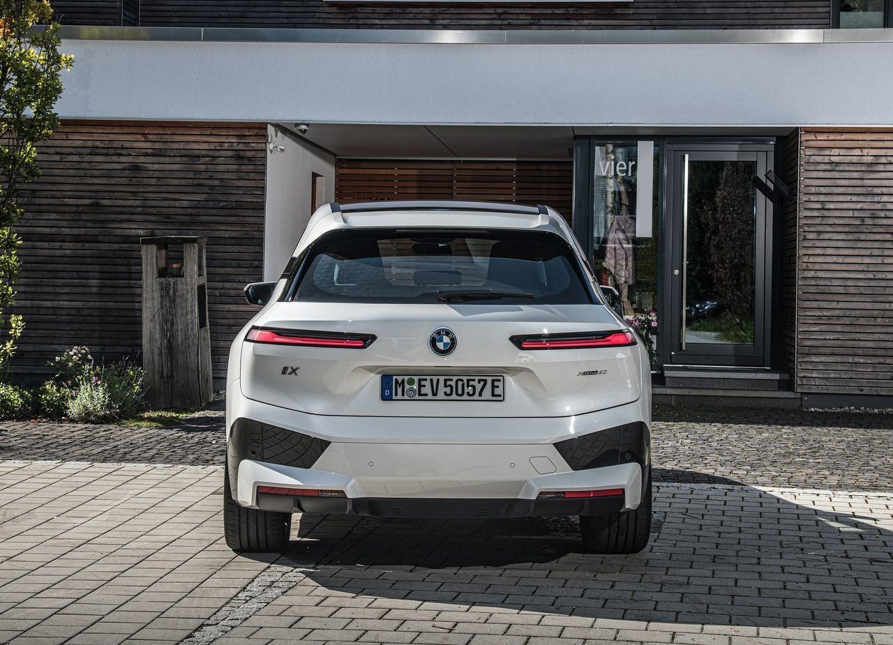 2022 - BMW iX xDRIVE50, foto 46