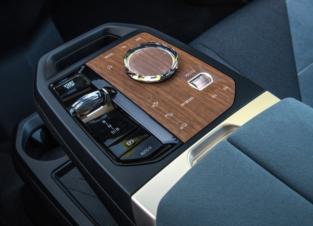 2022 - BMW iX xDRIVE50, foto 80
