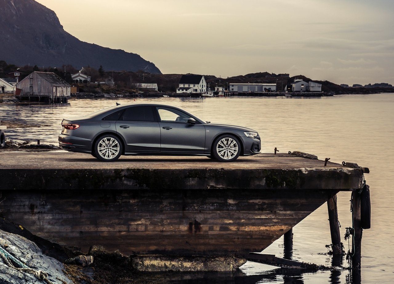 2022 - AUDI A8, foto 13