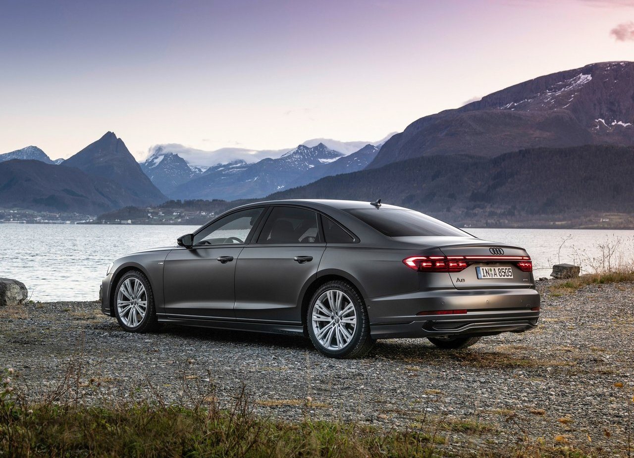2022 - AUDI A8, foto 17