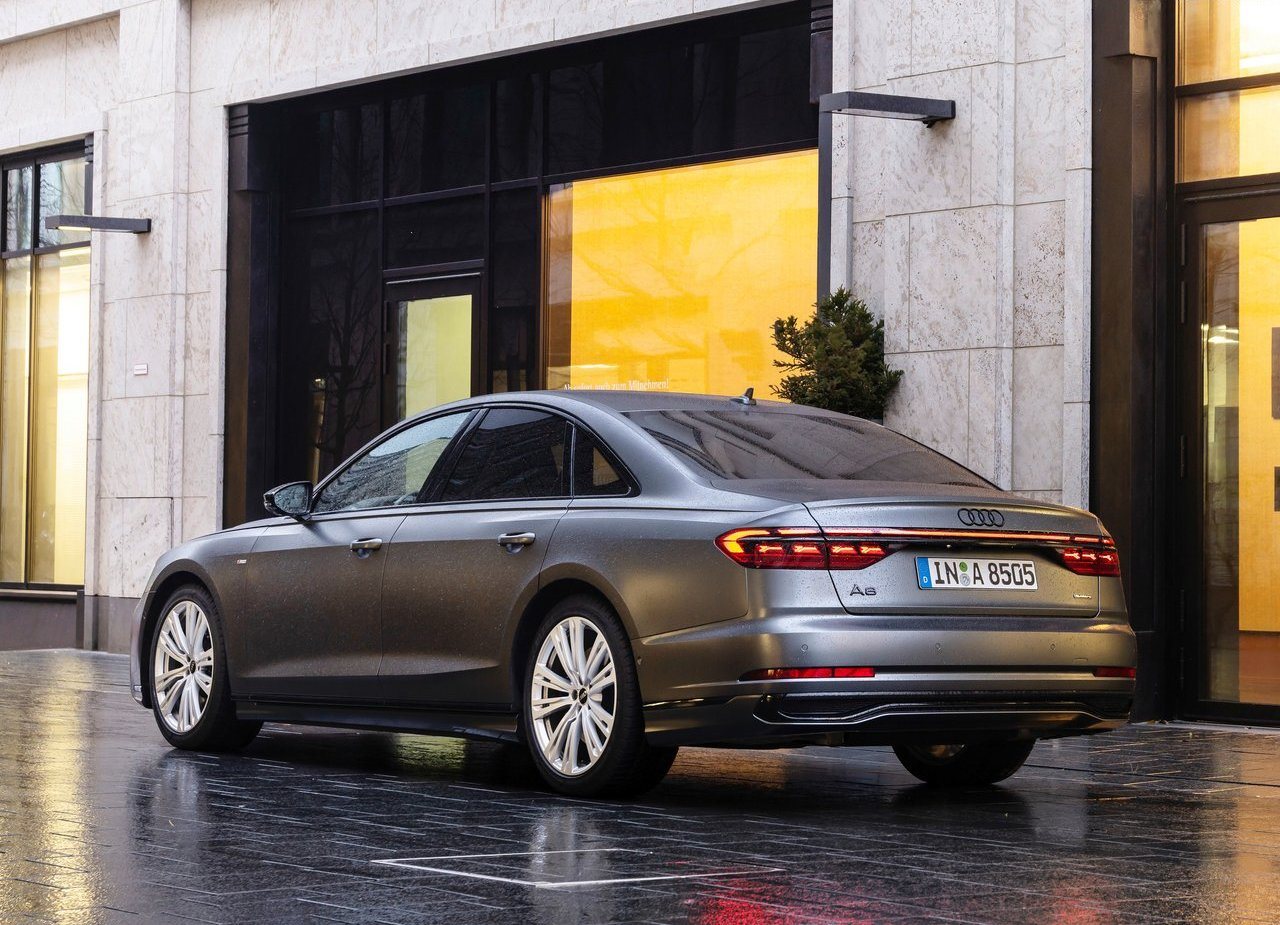 2022 - AUDI A8, foto 18