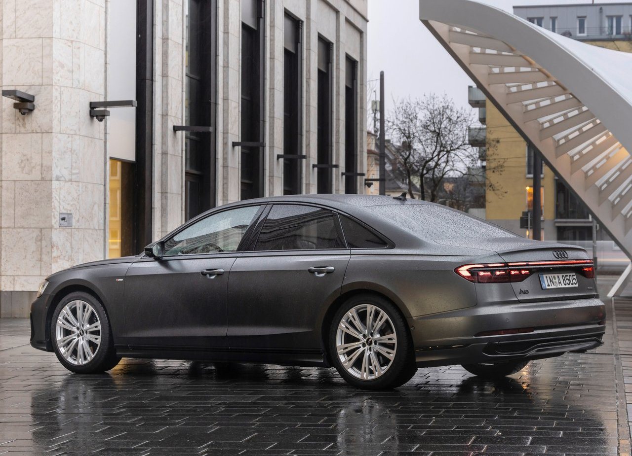 2022 - AUDI A8, foto 19