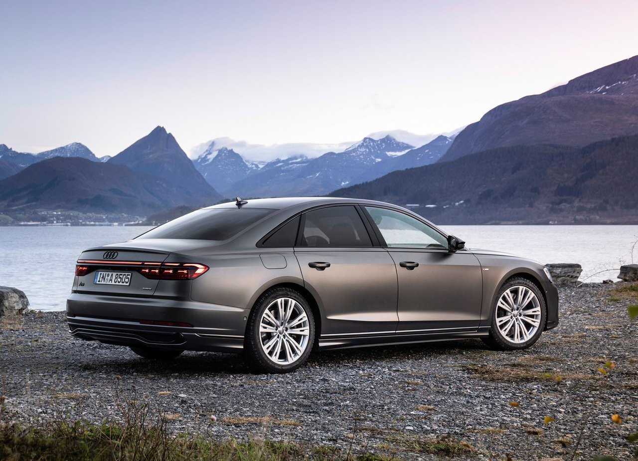 2022 - AUDI A8, foto 22
