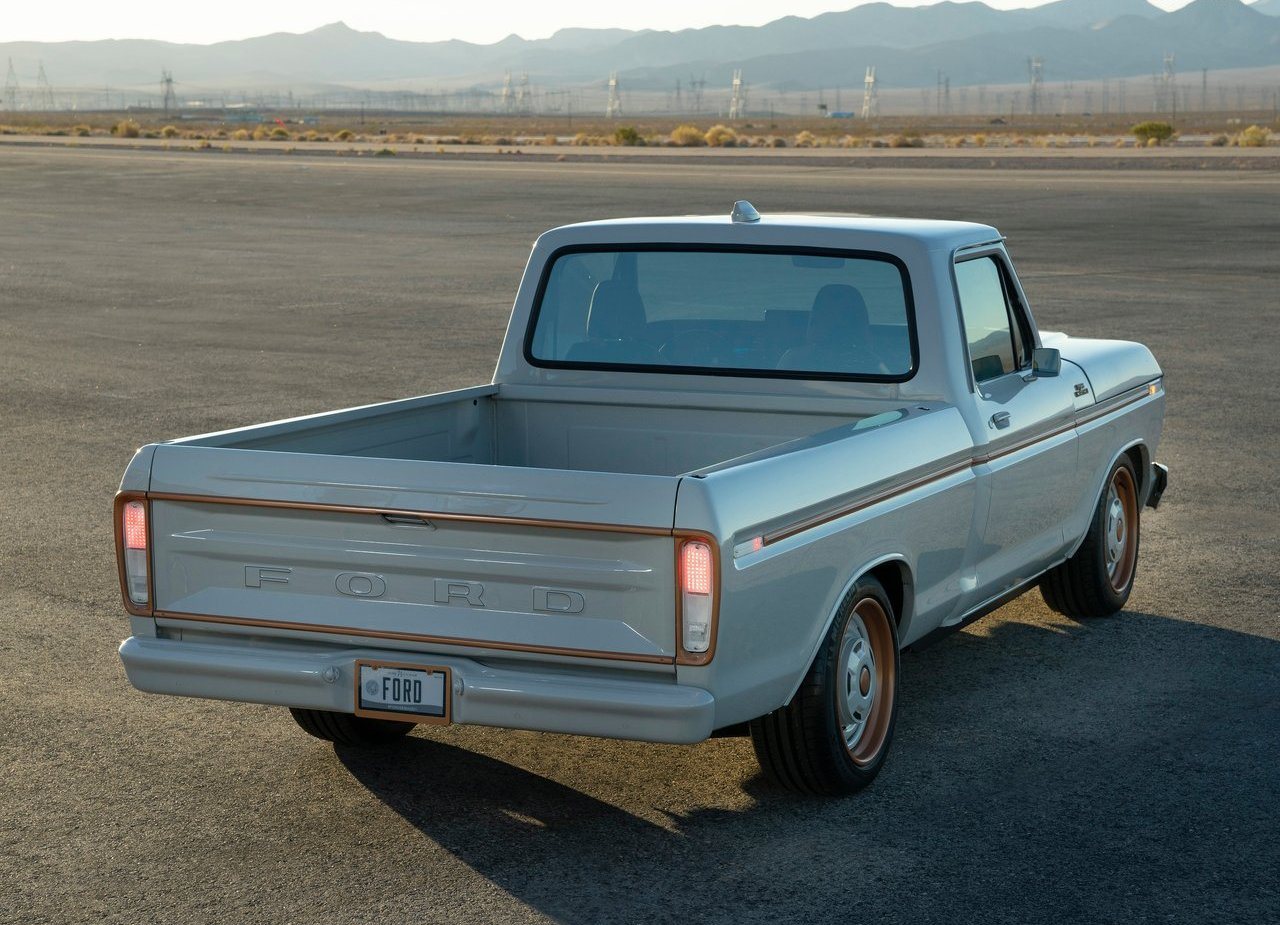 2021 - FORD F-100 ELUMINATOR CONCEPT, foto 4