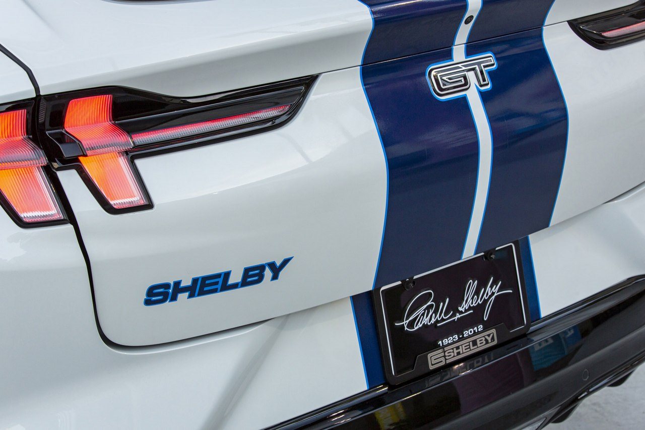 FORD MUSTANG SHELBY MACH-E GT CONCEPT, foto 19