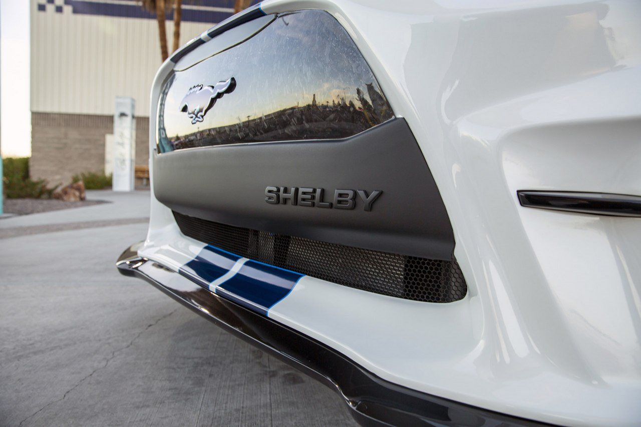FORD MUSTANG SHELBY MACH-E GT CONCEPT, foto 25