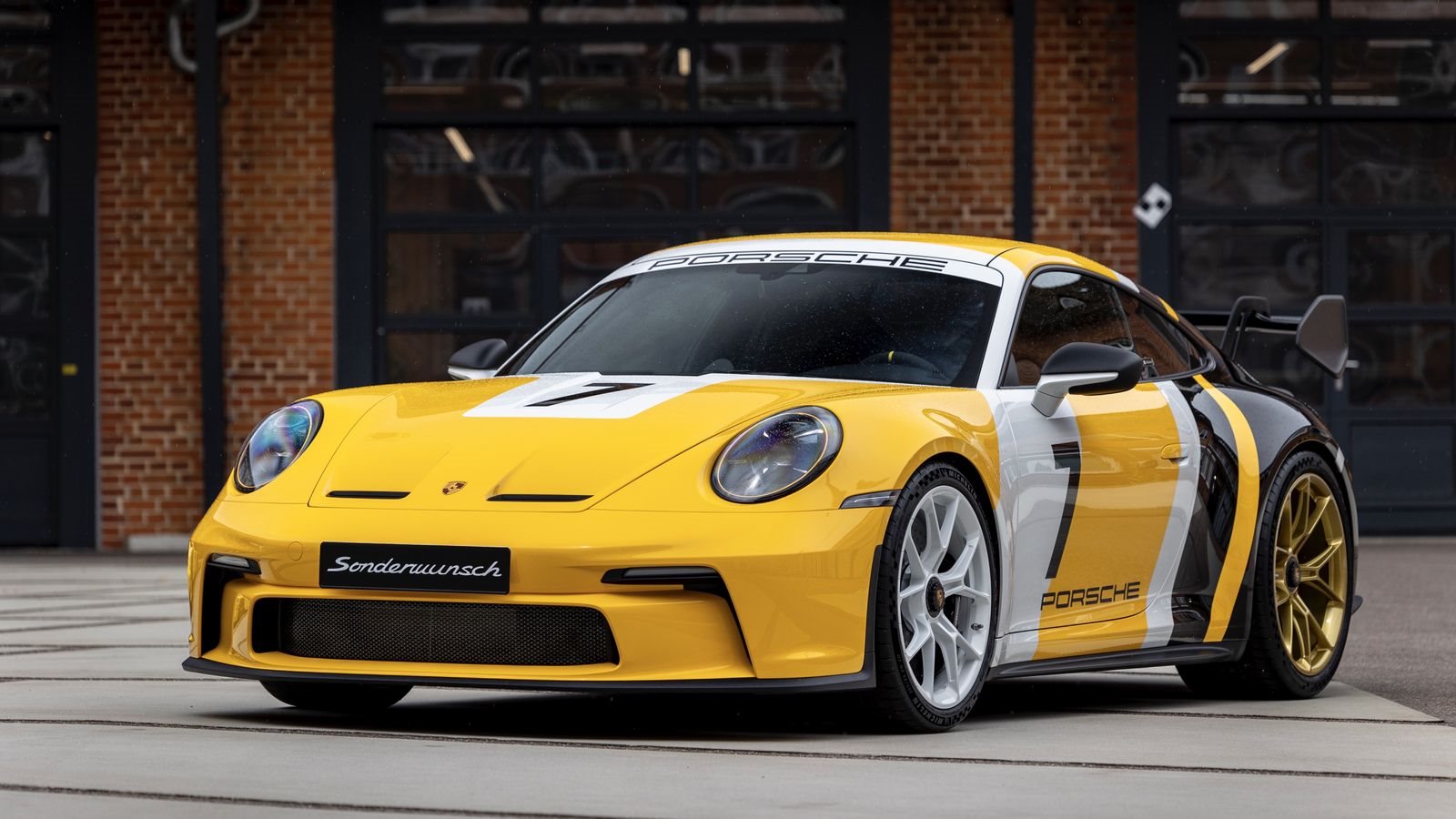 2021 - PORSCHE 911 GT3 BASED ON 956 LE MANS WINNER IN 1985, foto 1