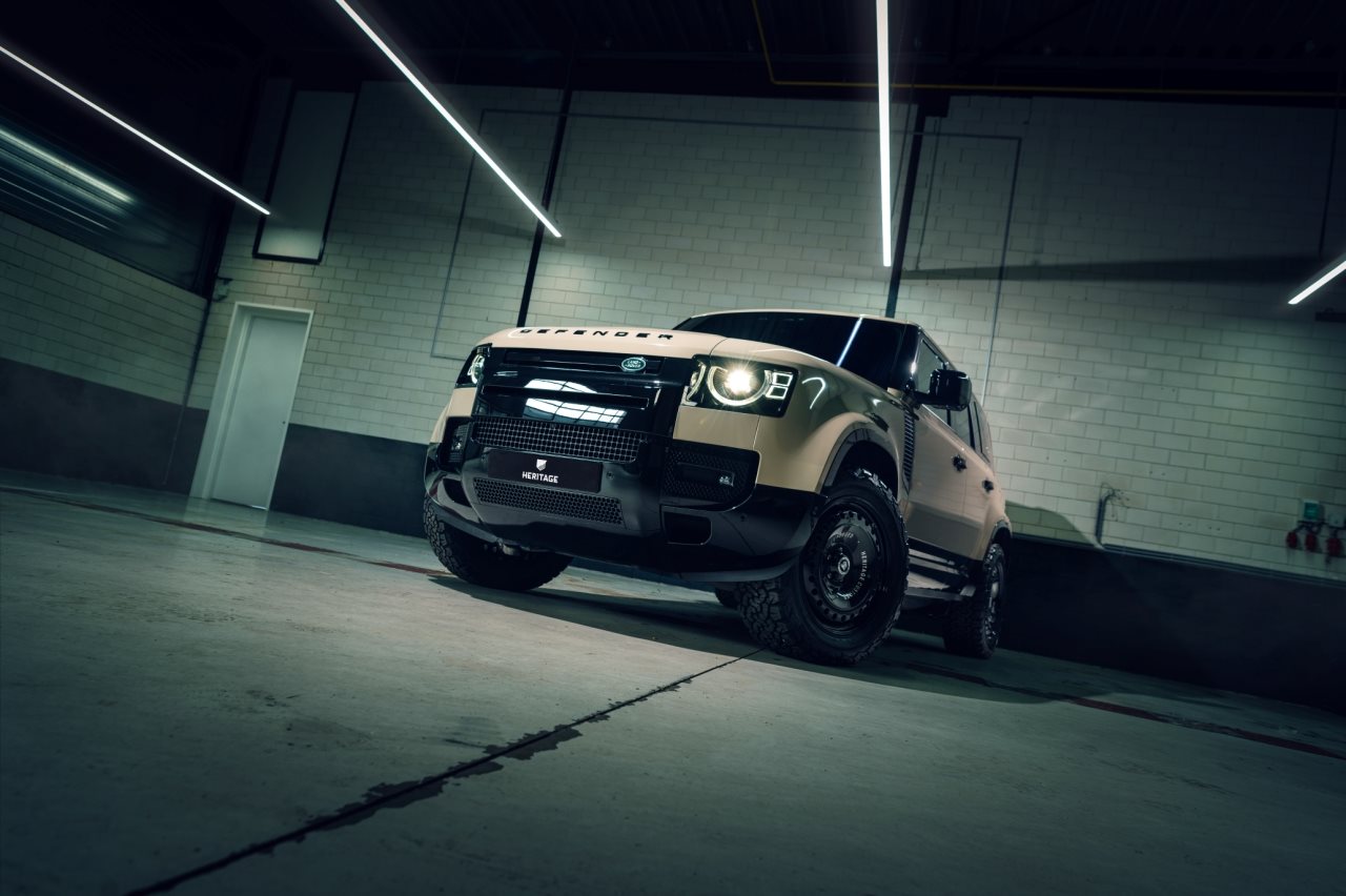 LAND ROVER DEFENDER VALIANCE DAKAR BY HERITAGE CUSTOMS, foto 2