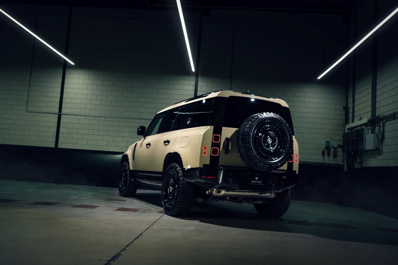 LAND ROVER DEFENDER VALIANCE DAKAR BY HERITAGE CUSTOMS, foto 4