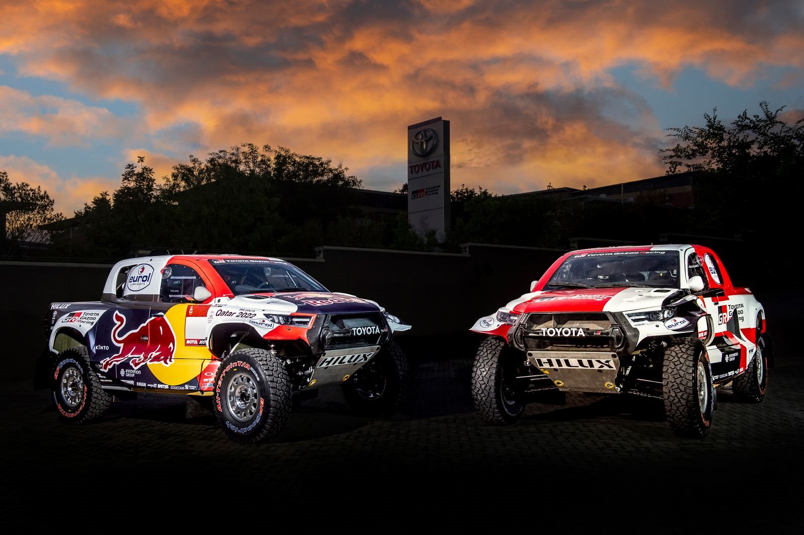 2022 - TOYOTA GR DKR HILUX T1, foto 1