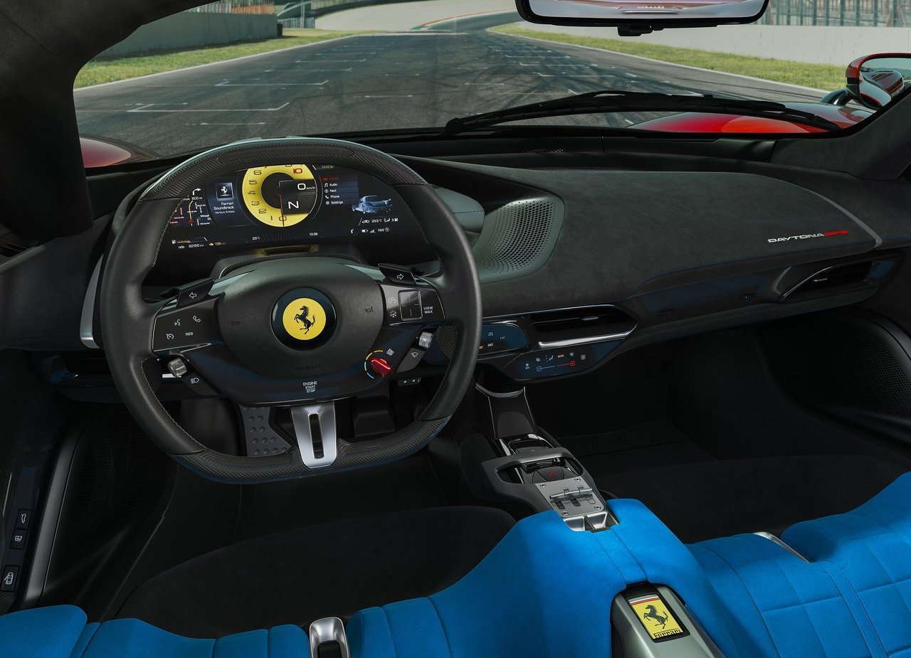 FERRARI DAYTONA SP3, foto 11
