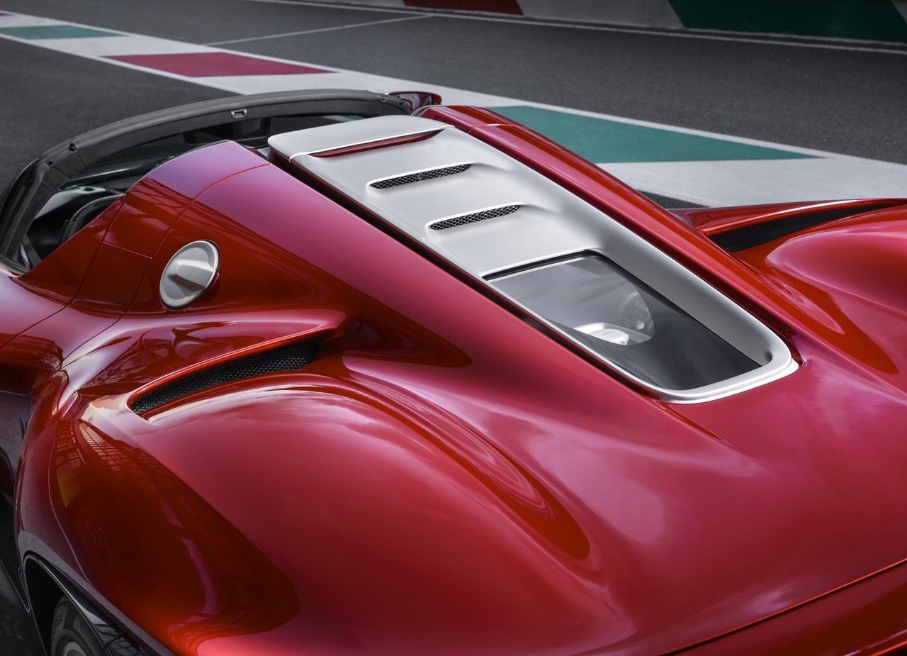FERRARI DAYTONA SP3, foto 13