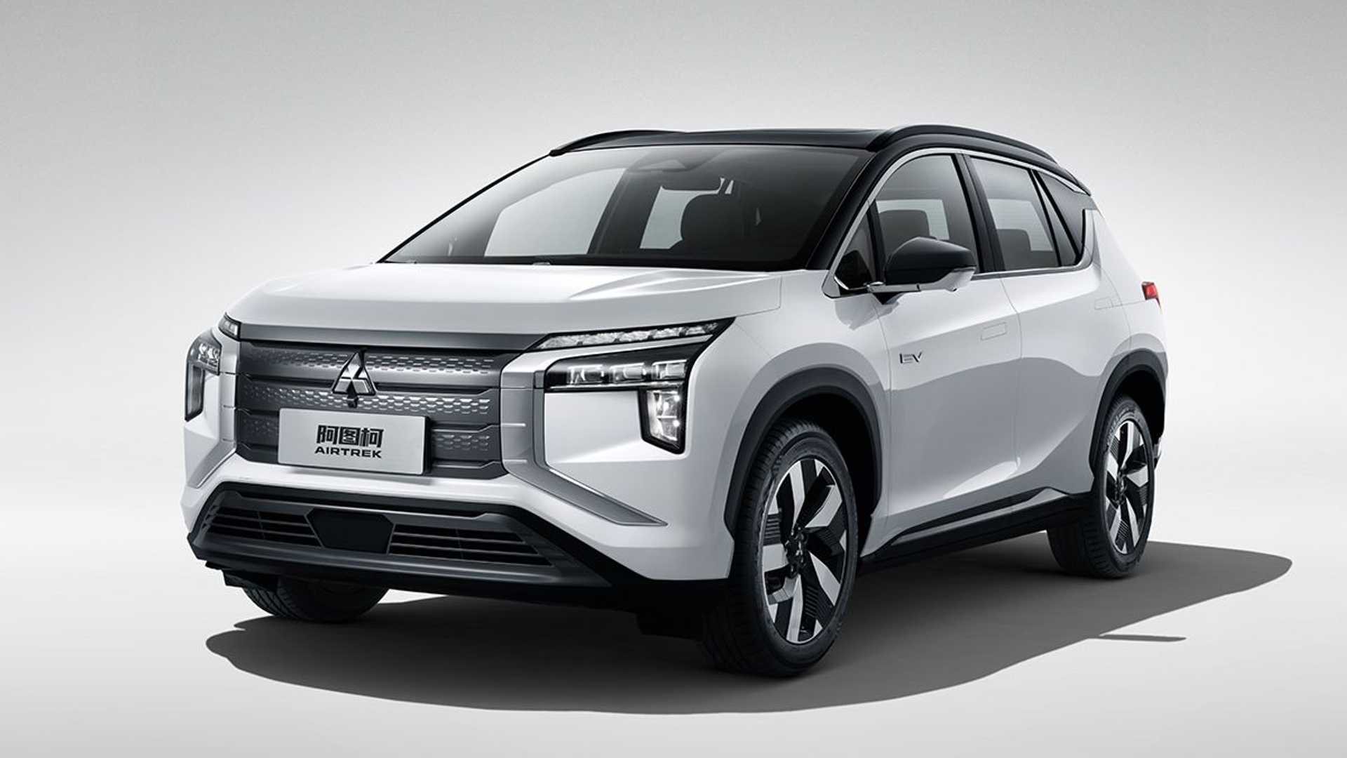 MITSUBISHI AIRTREK, foto 2
