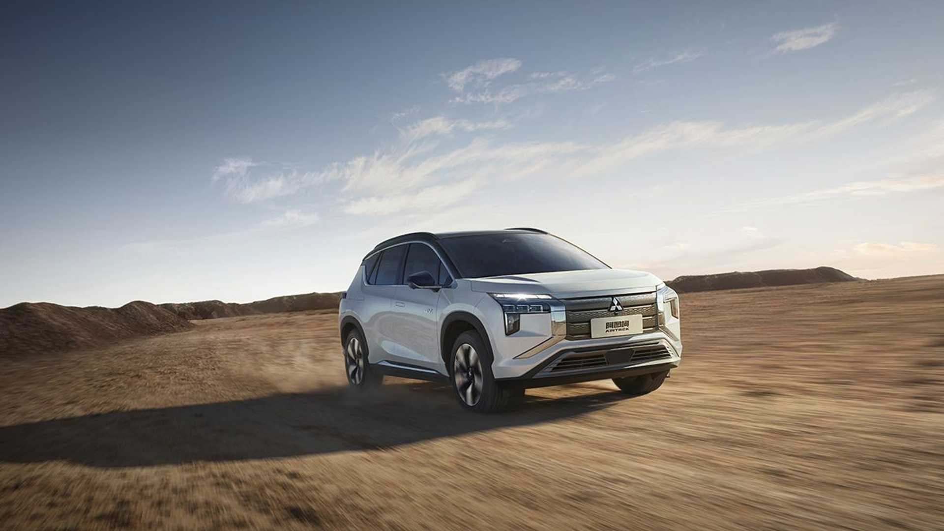 MITSUBISHI AIRTREK, foto 3
