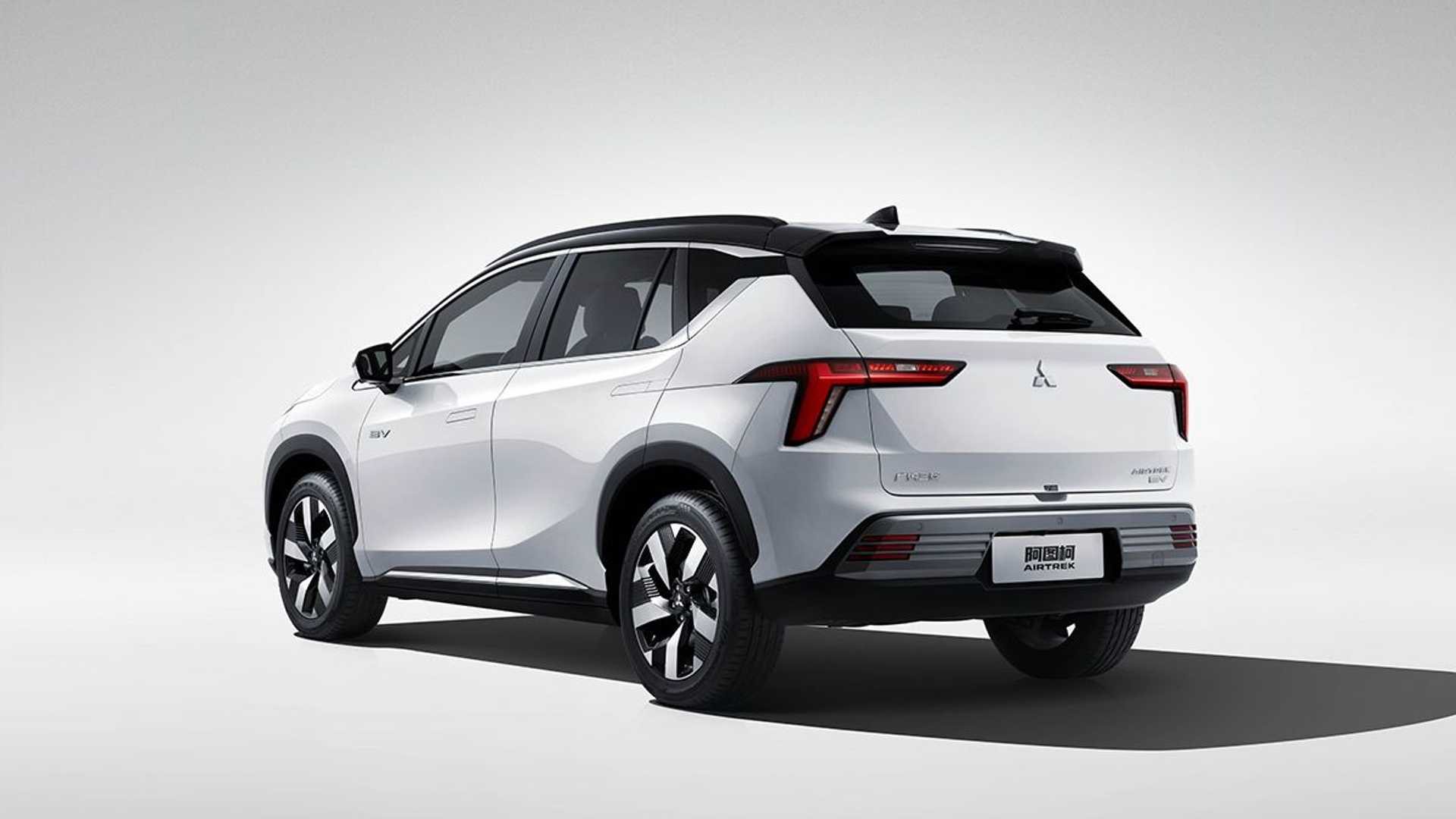 MITSUBISHI AIRTREK, foto 10