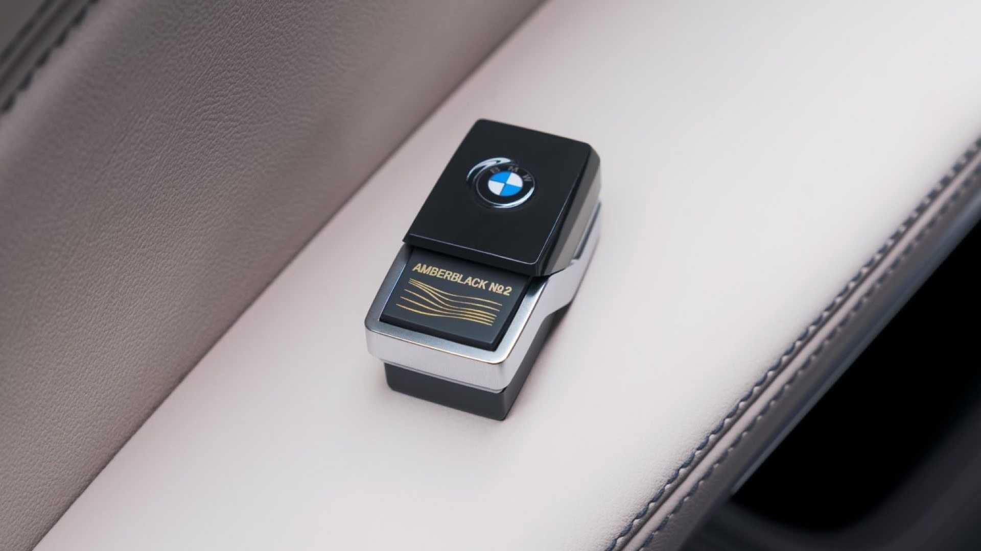 2021 - BMW X7 UAE 50TH YEAR EDITION, foto 5
