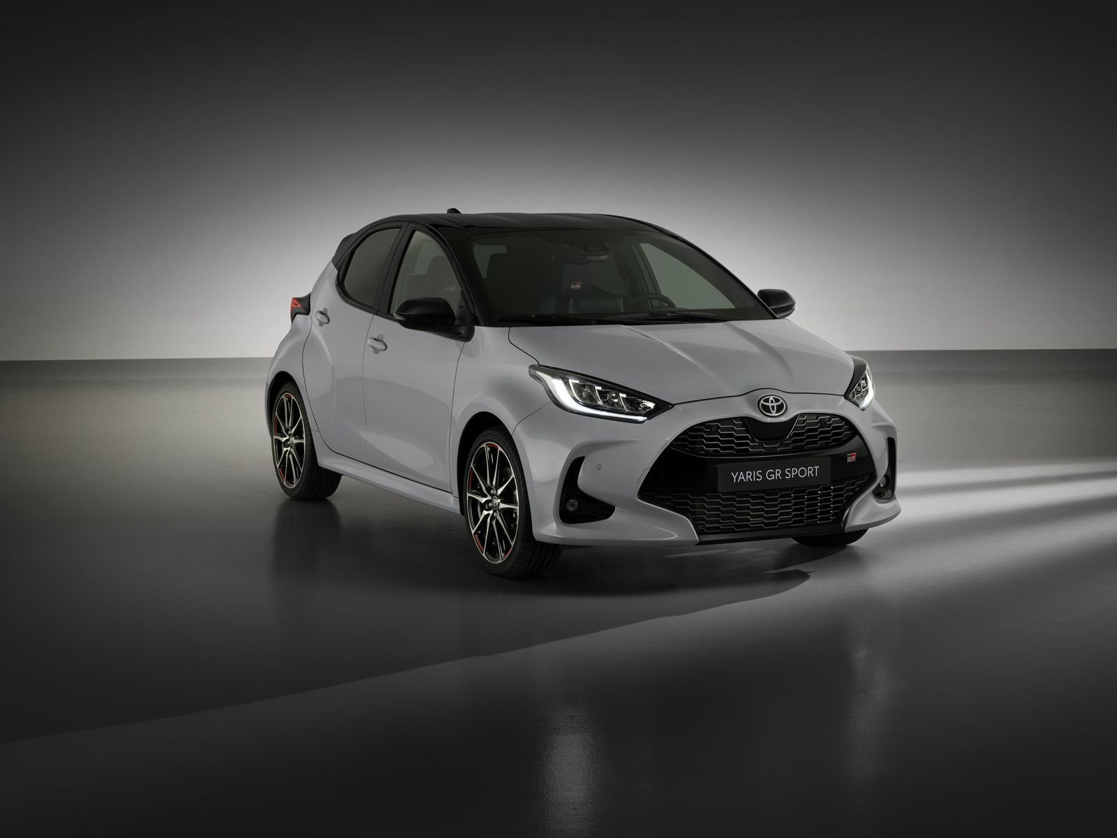 TOYOTA YARIS GR SPORT, foto 1