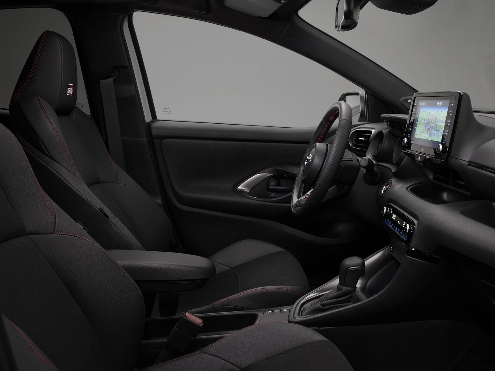 TOYOTA YARIS GR SPORT, foto 13