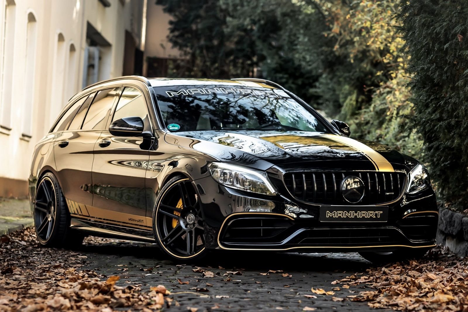 2021 - MERCEDES-AMG CR 700 WAGON BY MANHART, foto 1
