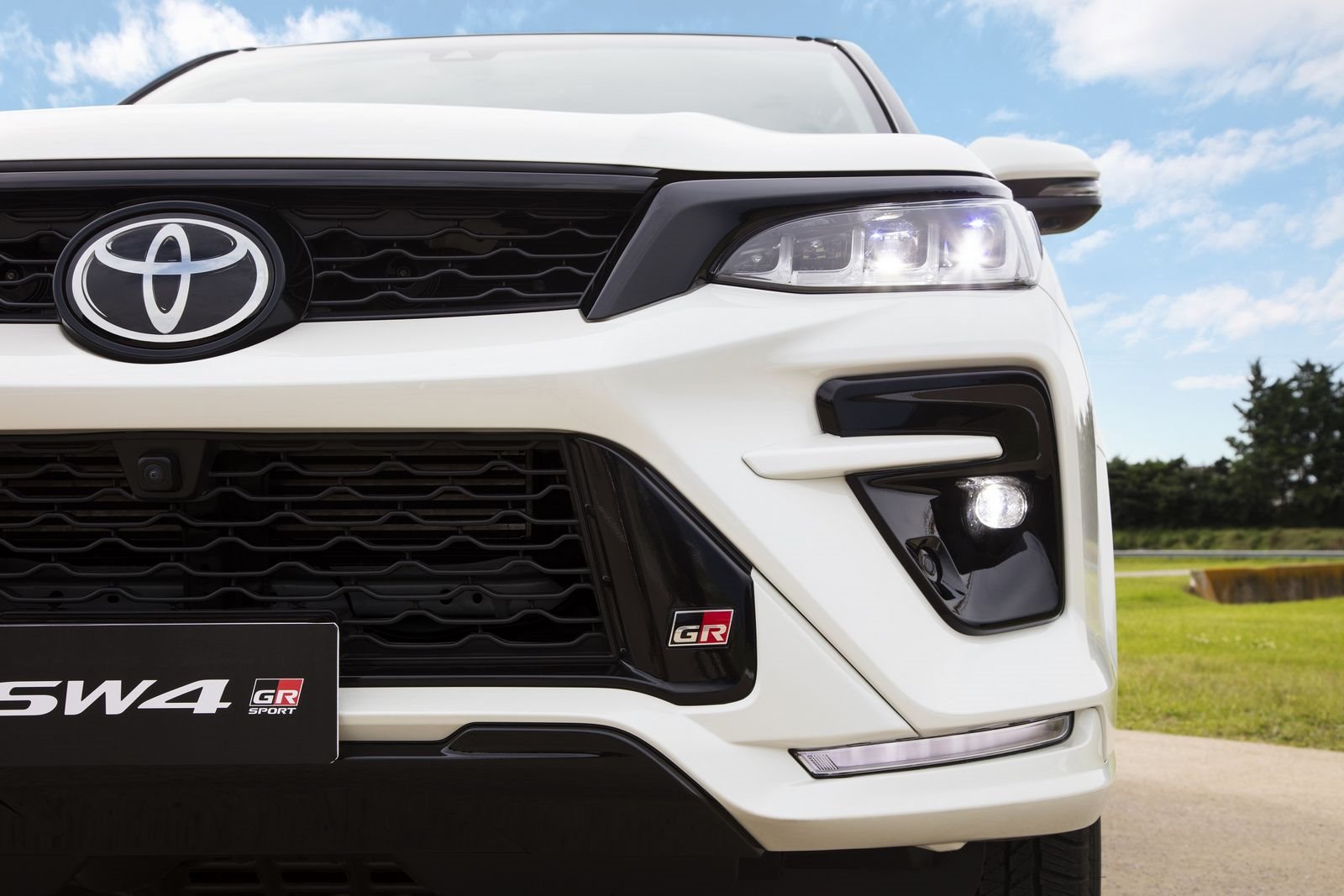 TOYOTA SW4 GR-S, foto 14