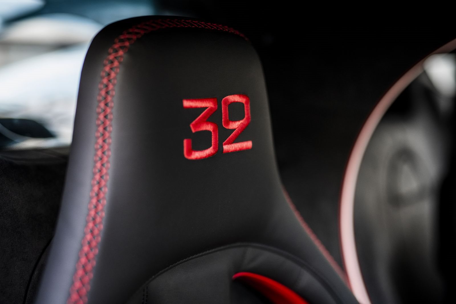 BUGATTI CHIRON PUR SPORT BY BUGATTI SUR MESURE, foto 11