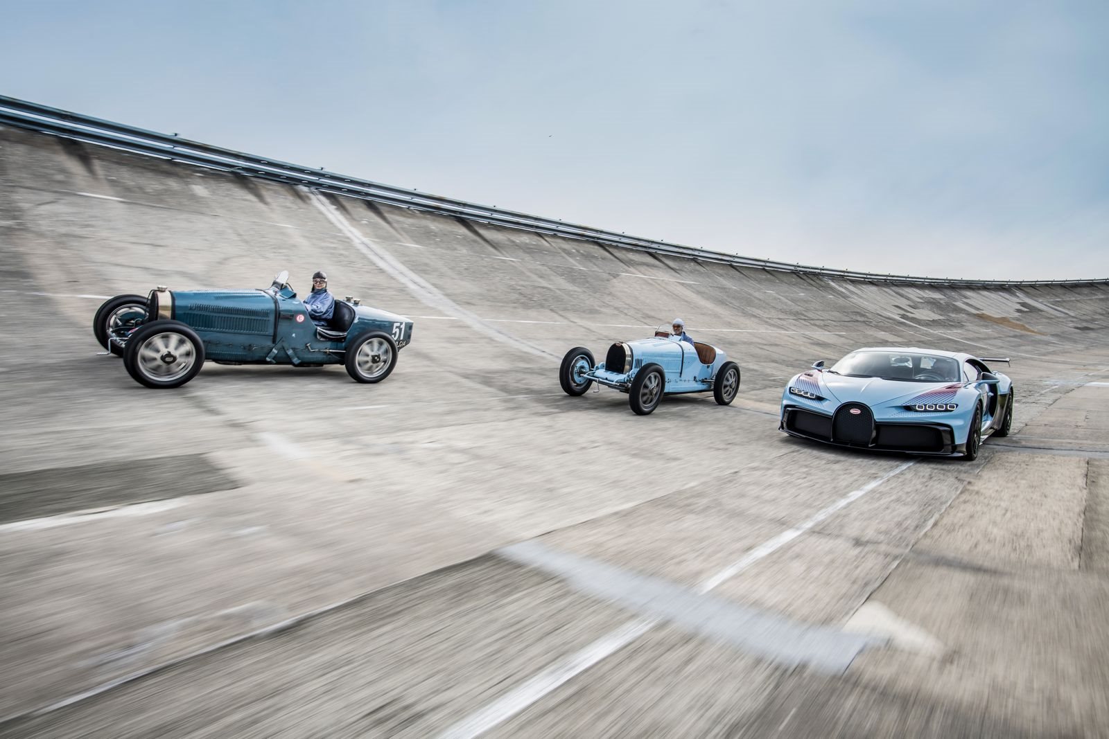 BUGATTI CHIRON PUR SPORT BY BUGATTI SUR MESURE, foto 17