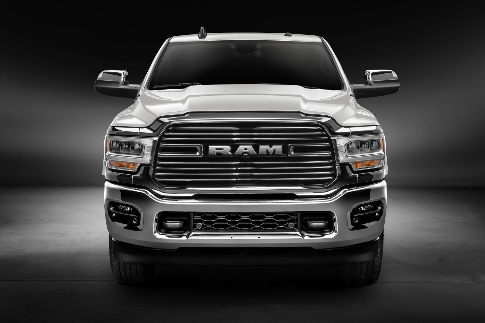 RAM 2500 LARAMIE & 1500 REBEL, foto 3