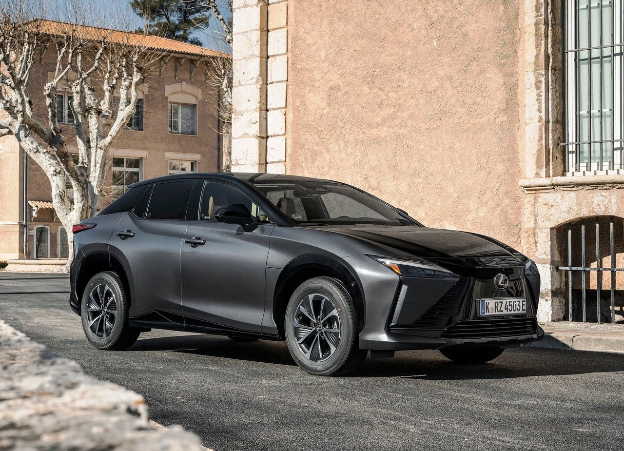 LEXUS RZ 450e, foto 1