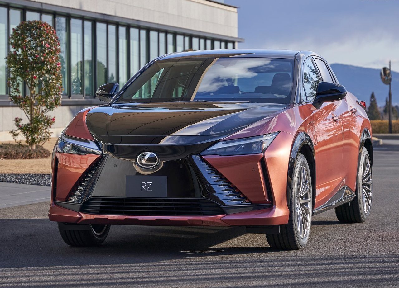 LEXUS RZ 450e, foto 8