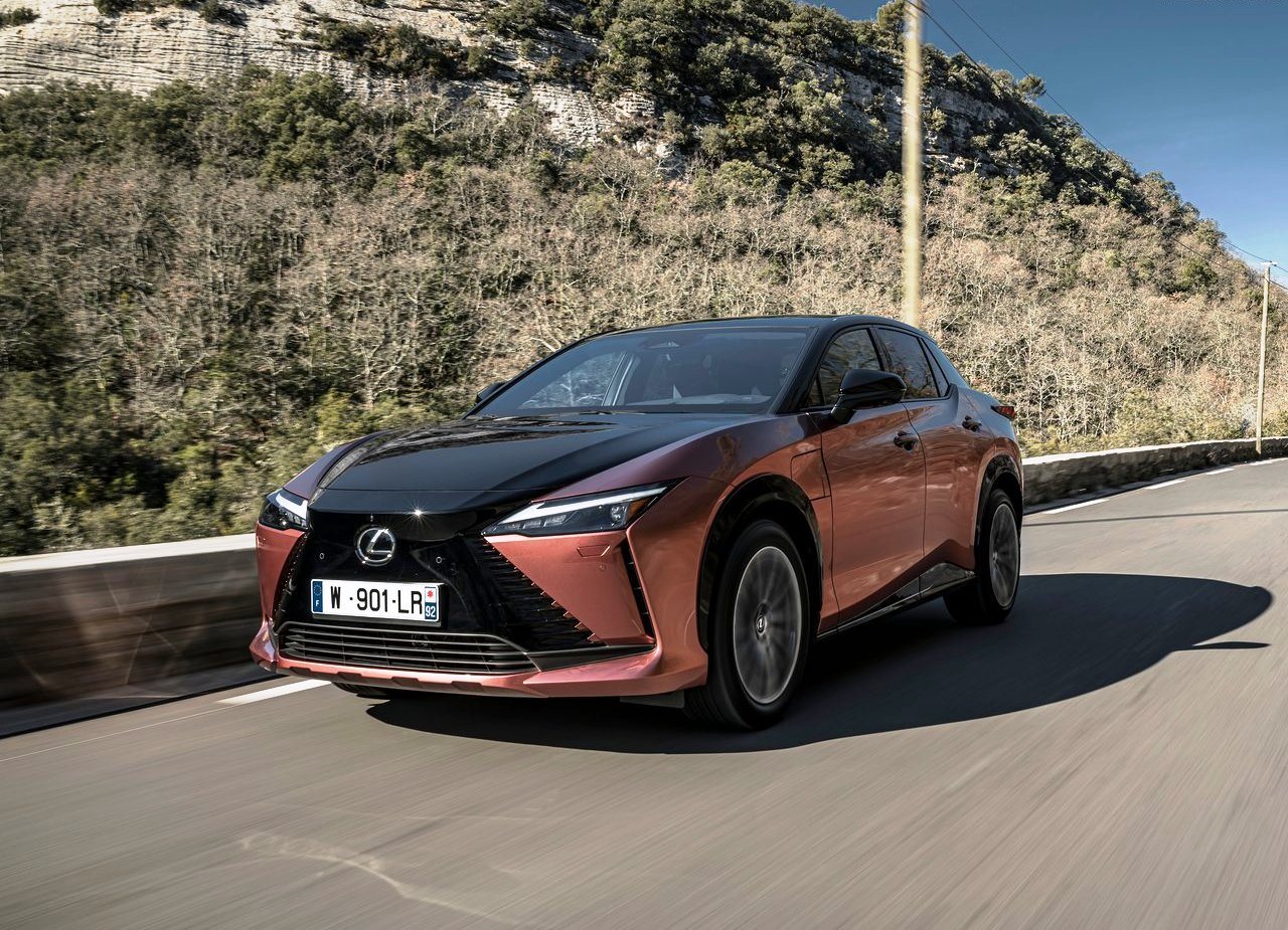 LEXUS RZ 450e, foto 16