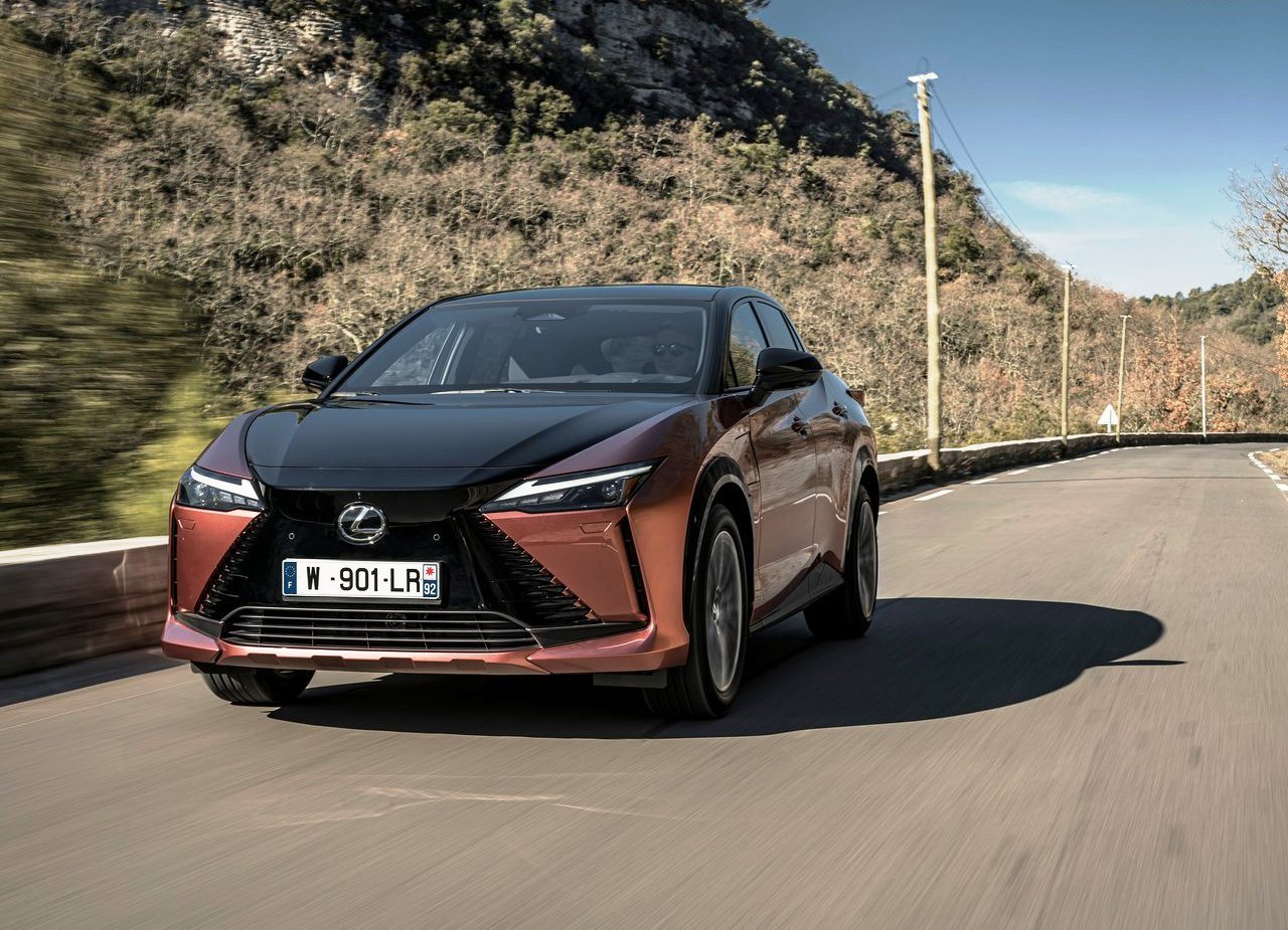 LEXUS RZ 450e, foto 21