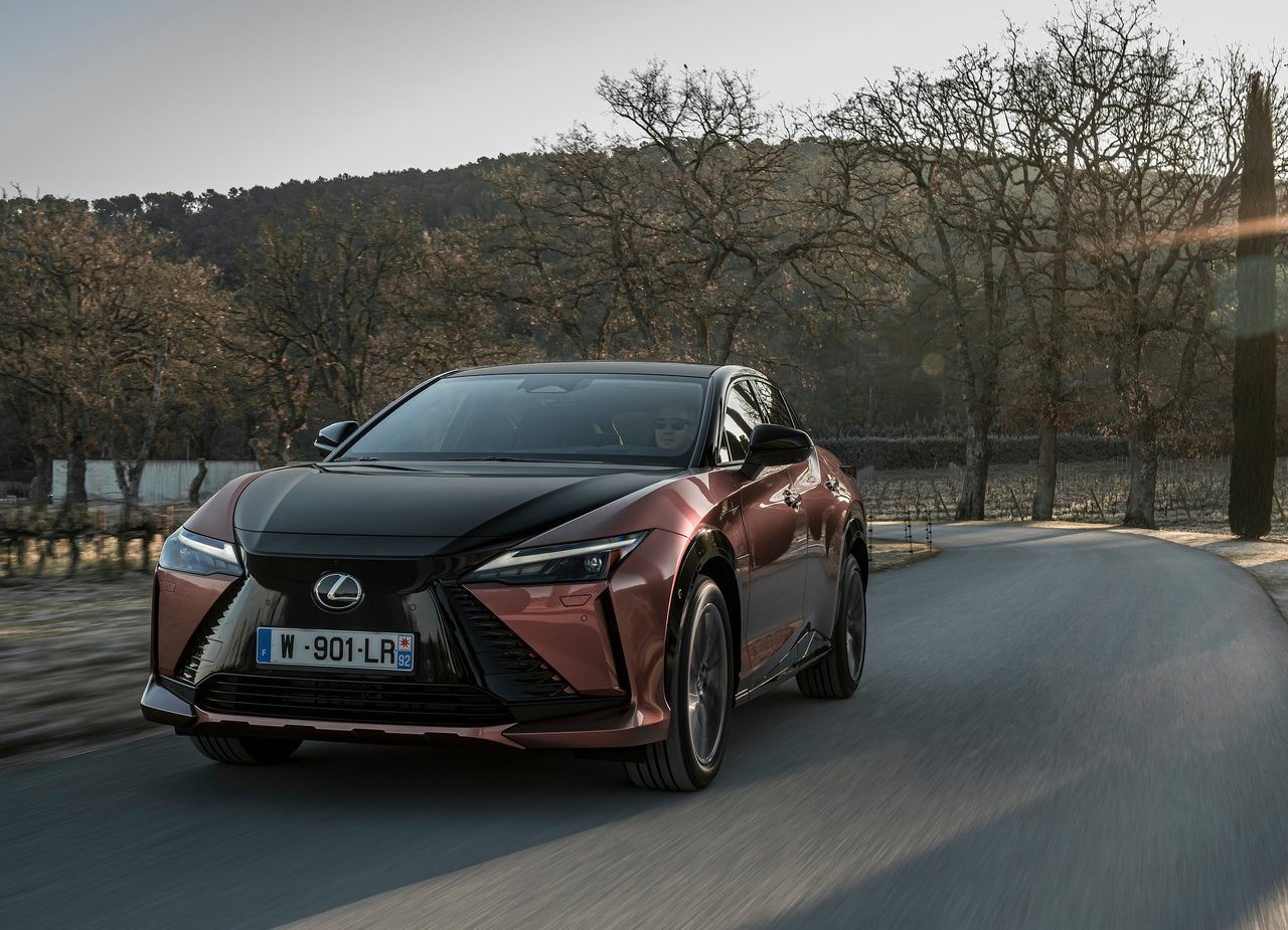 LEXUS RZ 450e, foto 26