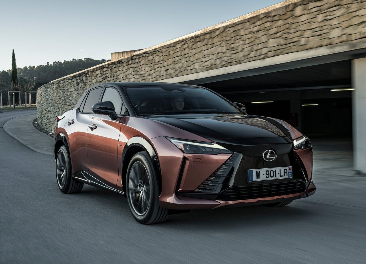 LEXUS RZ 450e, foto 27