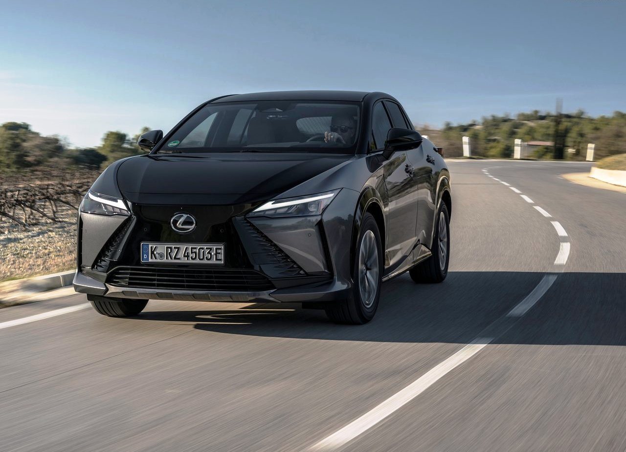 LEXUS RZ 450e, foto 35