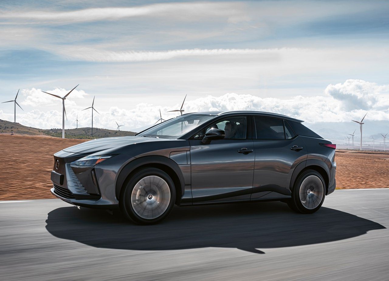 LEXUS RZ 450e, foto 45