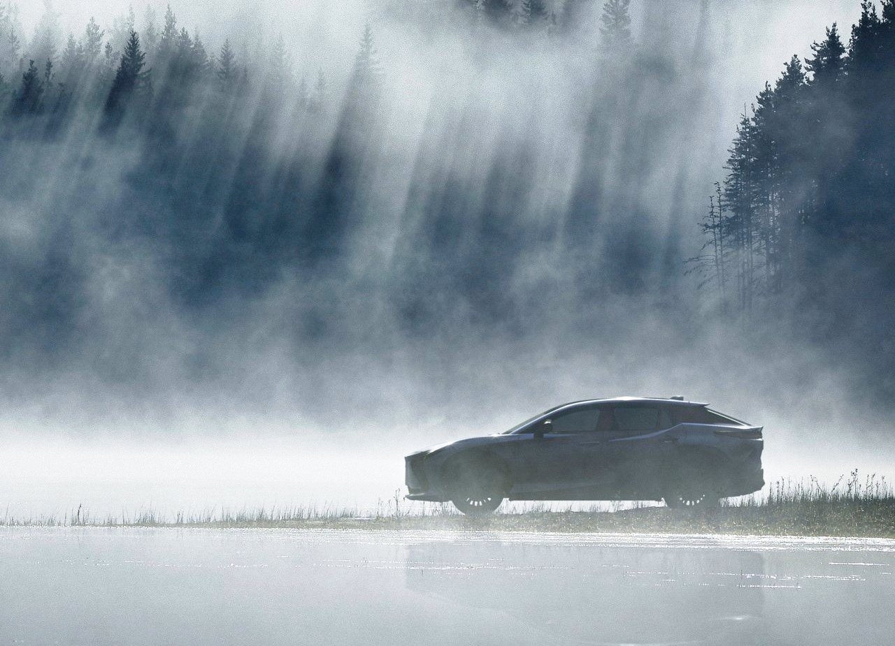 LEXUS RZ 450e, foto 56