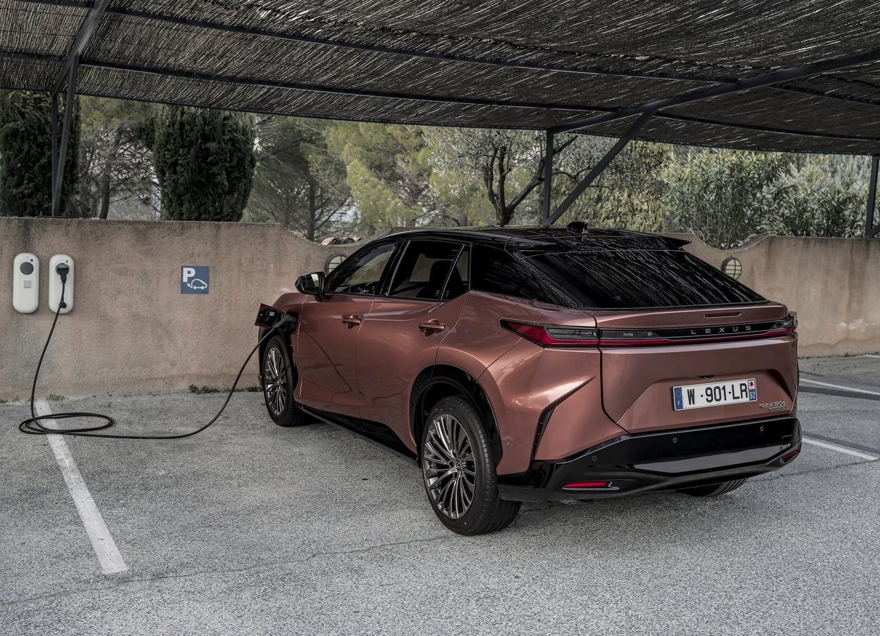 LEXUS RZ 450e, foto 68