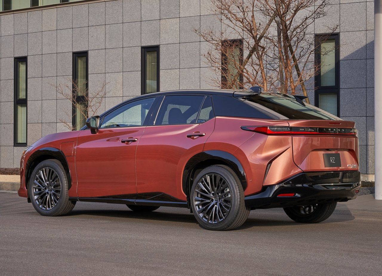 LEXUS RZ 450e, foto 69