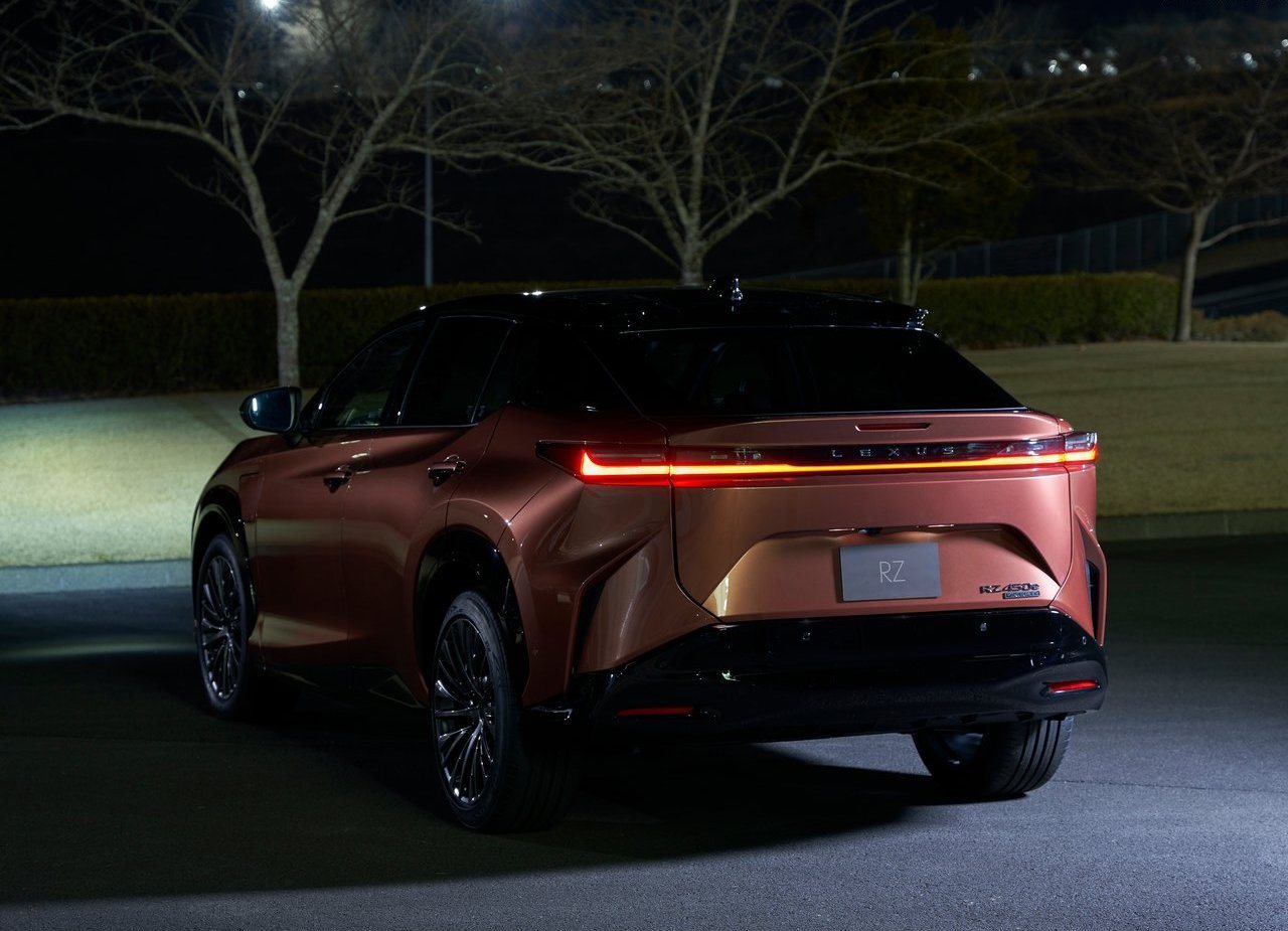 LEXUS RZ 450e, foto 70