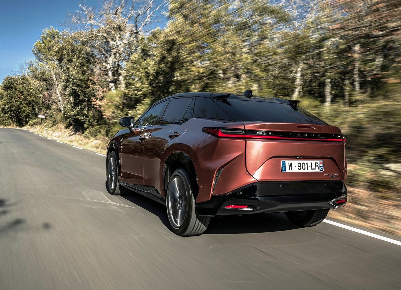 LEXUS RZ 450e, foto 73