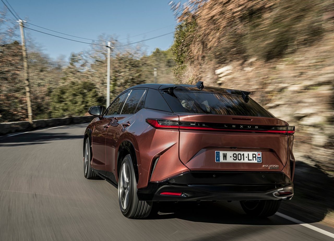 LEXUS RZ 450e, foto 74