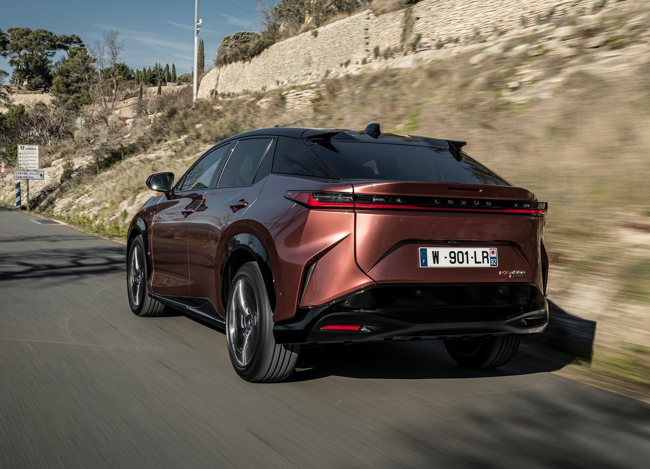 LEXUS RZ 450e, foto 75