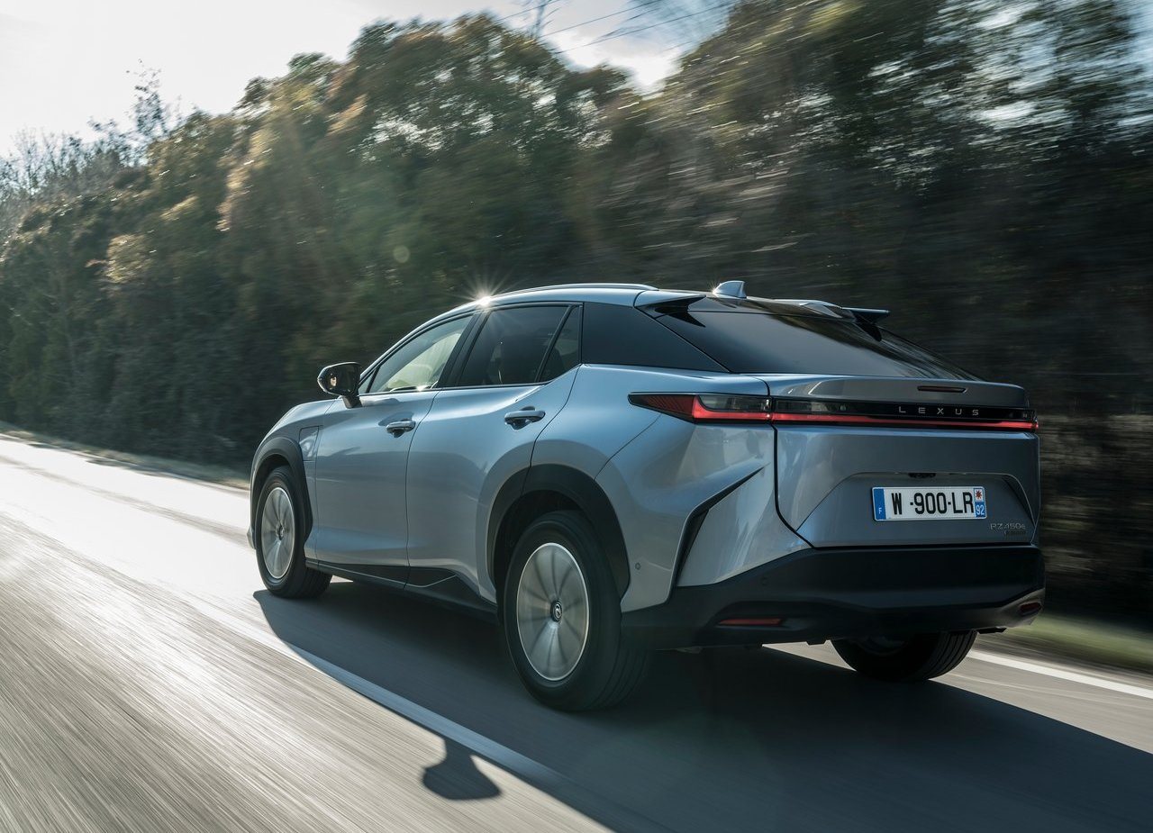 LEXUS RZ 450e, foto 79